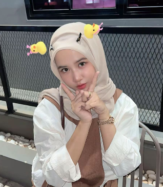 Foto kenangan 3 bersama Ayang